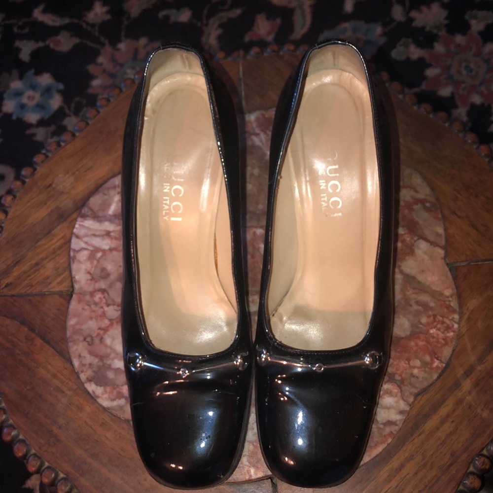 Woman’s GUCCI BLACK SHOES sz 7 1/2